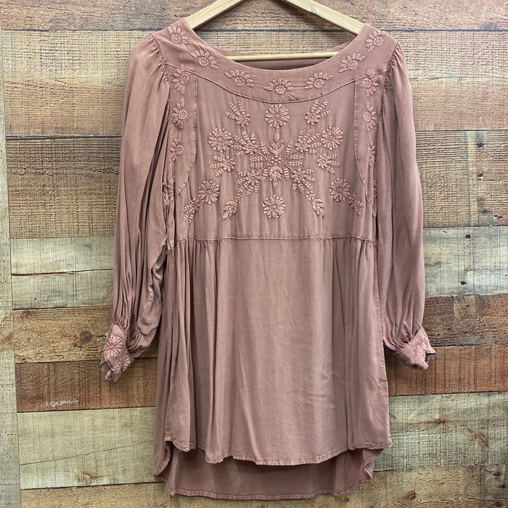 Solitaire Embroidery Top
